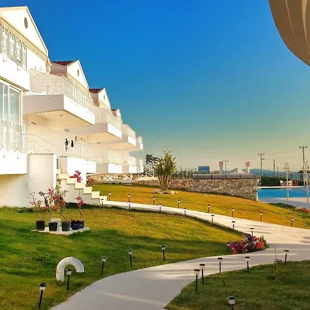 Troy Boutique Hotel&suites&spa מלון